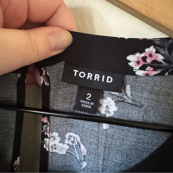 Torrid | Floral Challis High Neck Dress - Picture 4 of 7